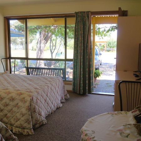 Milang Lakes Motel Bagian luar foto